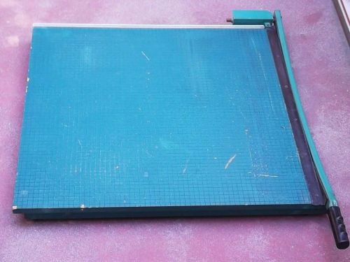 31&#034; manual vtg Premier PAPER CUTTER model 230 (1987) hand lever  WORKS GREAT!