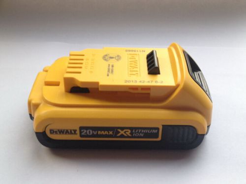 USED DEWALT DCB203 20V MAX 2.0 Ah Compact XR Li-Ion Battery