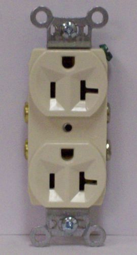 8 PASS SEYMOUR 20A DUPLEX RECEPTACLE CR20-LACC