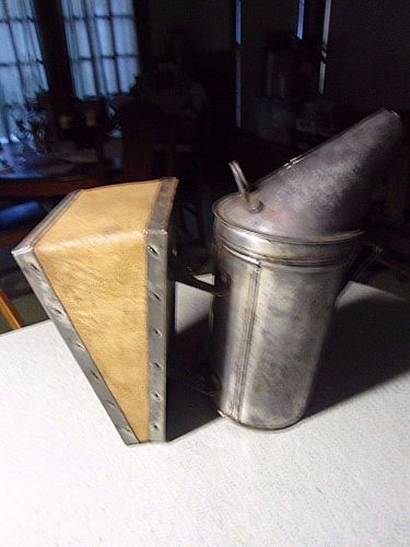 Vintage Dadant &amp; Sons, Inc Bee Keeper Smoker