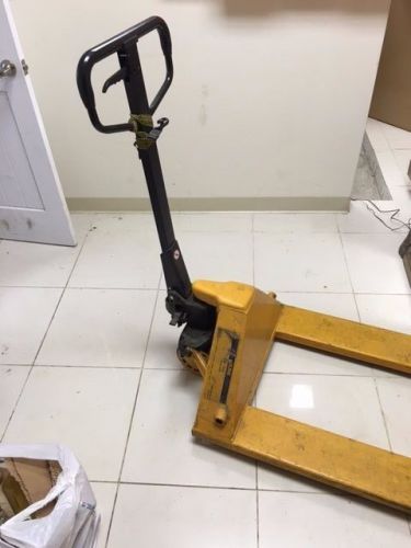 PALLET JACK ULINE H-1043