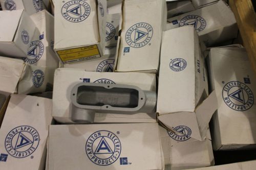 Lot of 100 appleton lr58 1 1/2&#034; grayloy fm8 conduit body for sale