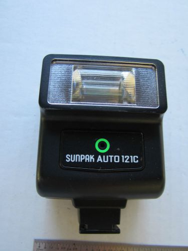 SUNPAK AUTO 121C FLASH FOR PARTS CAMERA PART