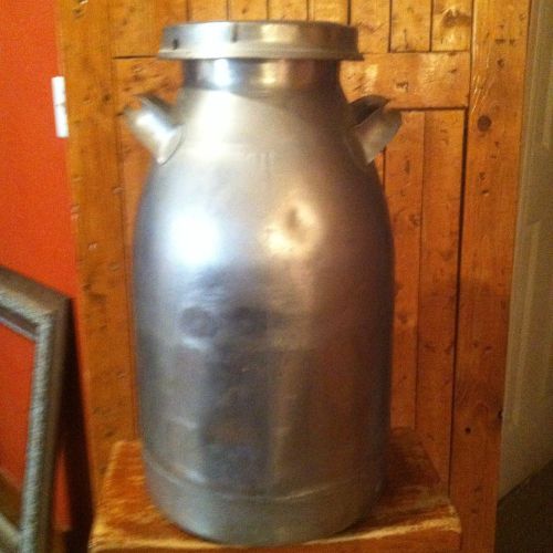 VINTAGE FIRESTONE SANALOY FINISH STAINLESS STEEL 10 GALLON MILK CAN