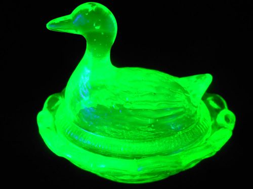 Green Vaseline glass salt cellar celt duck on nest basket dip swan uranium dish