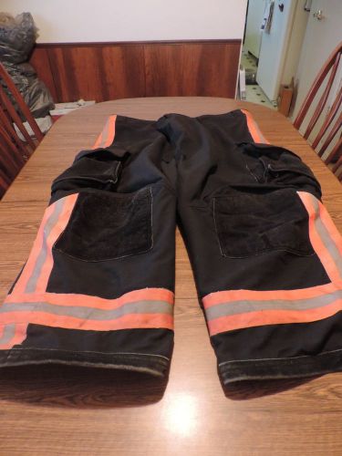 Lion Turnout Bunker Pants 56 x 33 ( Nice Condition )