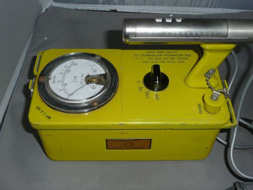 RADIOLOGICAL SURVEY METER CD V-700, MODEL 6B  VICTOREEN RADIATION DETECTOR