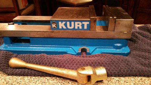 Kurt D688 Workholding Vise AngLock