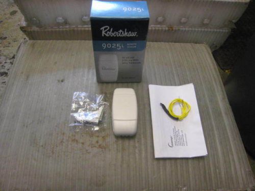 New Robertshaw 9025i Remote Outdoor 9700i 9800i Thermostat Sensor White