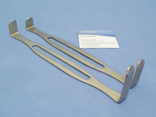 V Mueller SU3660 U.S.A. US ARMY Retractor Set, Nesting Set of 2