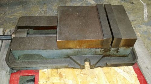 Kurt (?) D-80 8&#034; Milling Vise