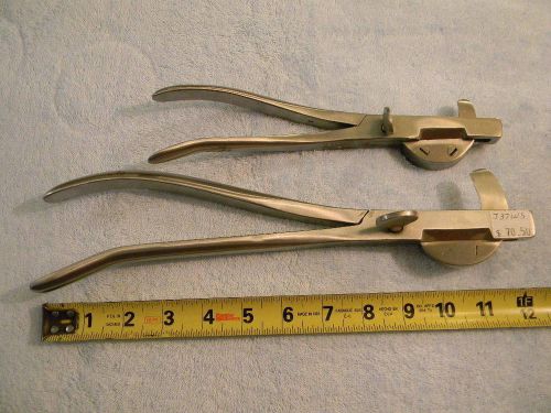 Lot of 2 Castrator Tail Docker