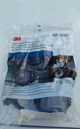 New 3M™ Model 6501/49487  Half Facepiece Reusable Respirator size Small