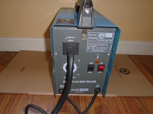 Chicago Electric Wire Welder. 90 amp welder. Flux Welder