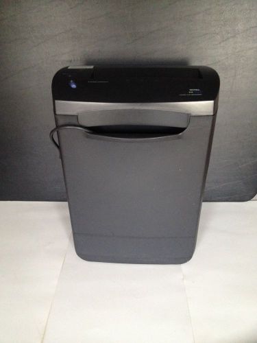 Royal CX7000 Paper Shredder w/Manual and Wastebasket -Cross Cut- 7 Sheet Maximum