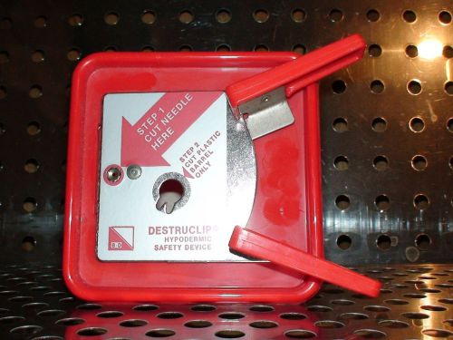 DESTRUCLIP HYPODERMIO SAFTEY DEVICE SHARPS/NEEDLES CONTAINER. NEW!