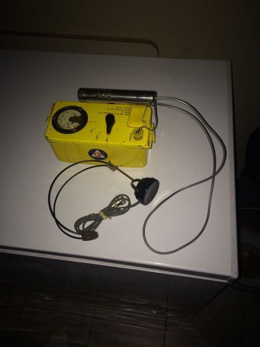 CDV-700 Geiger Counter! Anton Electric Lab,Inc ~BROOKLYN,NEW YORK .Untested