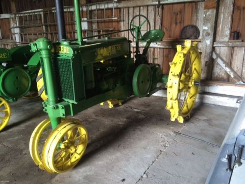 John deere G Tractor on Steel wheels