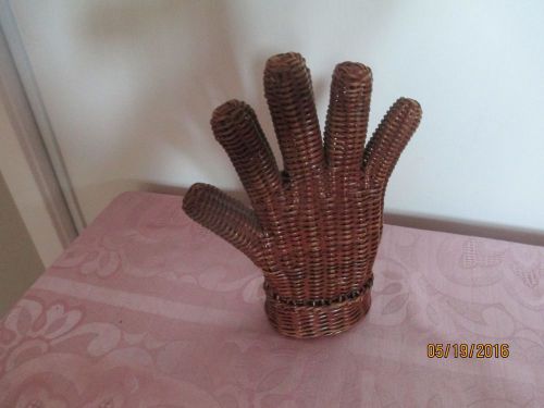 UNIQUE WICKER FIGURAL HAND DISPLAY GLOVE/JEWELRY 8&#034; TALL