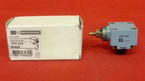 TELEMECANIQUE ZCK E05 *NIB* LIMIT SWITCH HEAD (2DO)