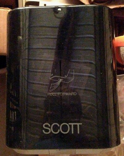 Scott Centerpull Paper Towel Dispenser