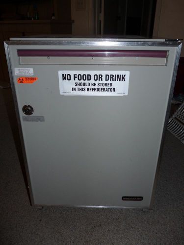 MIDMARK SCIENTIFIC UNDERCOUNTER REFRIGERATOR FREEZER LAB SCIENCE HEALTH MEDICAL