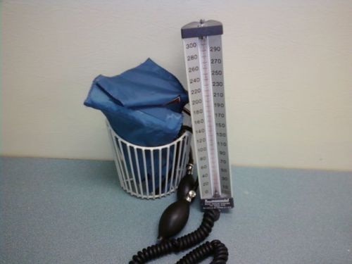 Baumanometer Sphygmomanometer, used, in good condition