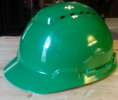 3M Hard Hat H-704V-UV, Uvicator Sensor, Vented, 4-Point Ratchet Suspension, Gree