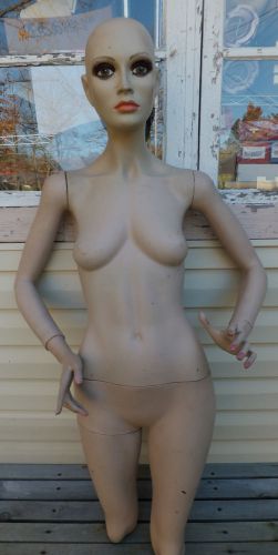 VINTAGE Retail Store Female Mannequin w Fingers + Good Makeup-Nice Looking