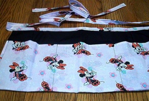 WAITRESS APRON MINNIE MOUSE DISNEY