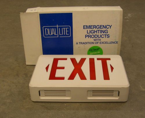 DUAL-LITE EZ*SNAP  EXIT SIGN WITH 7 WATT LAMPS