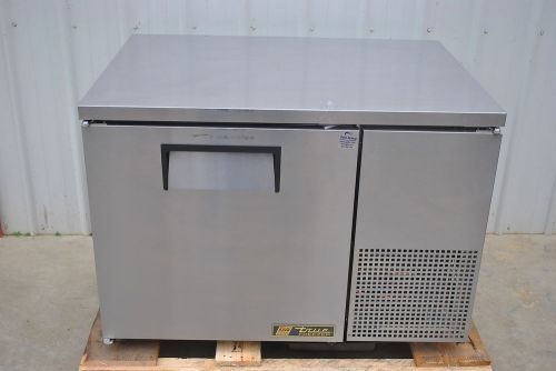 NEW TRUE TUC-44F 44&#034; UNDER COUNTER FREEZER