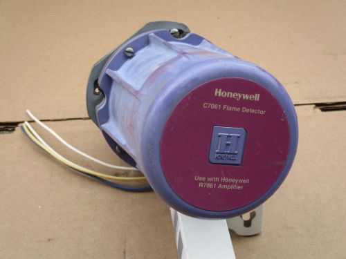 HONEYWELL C7061A  FLAME DETECTOR C7061 purple peeper FREE SHIPPING