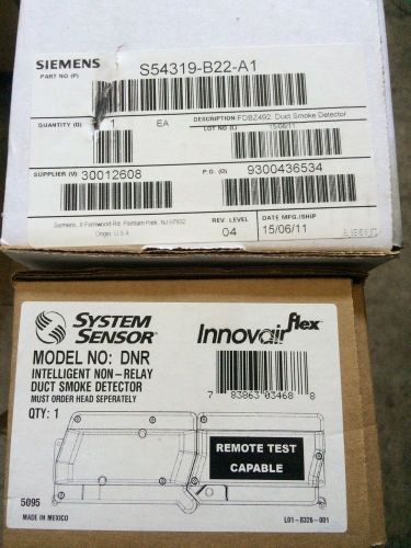 Lot Of 2 DUCT DETECTOR/ 1 INNOVAIR FLEX SYSTEM SENSOR DNR &amp; 1 Siemens S54319