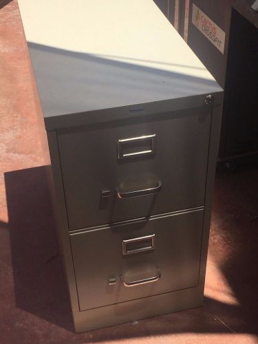 Filing Cabinet, 15&#034; X 26.5&#034; X 28.5&#034;