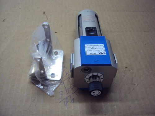 NITRA AL-33 PNEUMATIC LUBRICATOR AND BRACKET