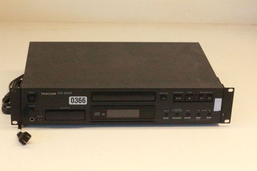 Tascam CD-200i Rackmountable CD Player with iPod Dock for iPod