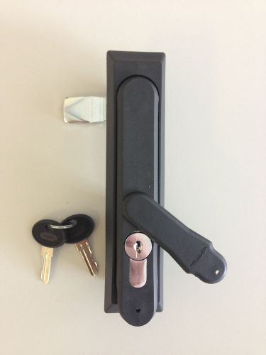 Swing Handle Lock / Latch