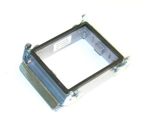 New phoenix contact sleeve housing panel mount model hc-b32-amq for sale