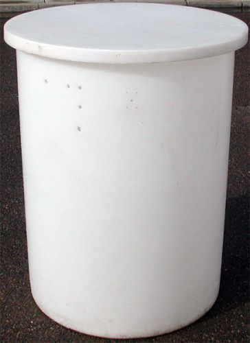 Snyder-Crown Industries Vertical Open Top Storage Tank 200 Gallons &amp; 40 in Lid