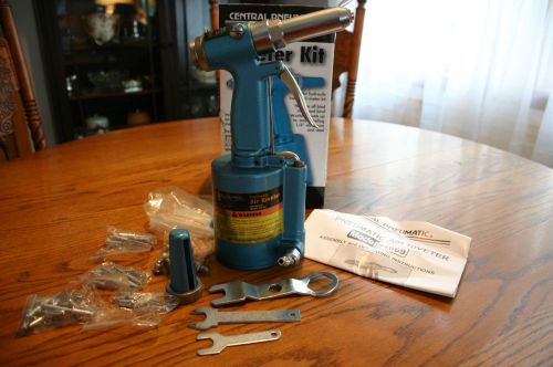 Central Pneumatic Air Hydraulic Riveter Kit