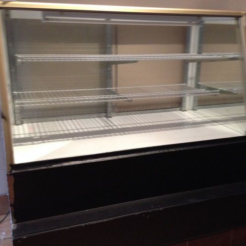 BAKERY DISPLAY CASE