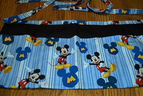 WAITRESS APRON MICKEY MOUSE DISNEY