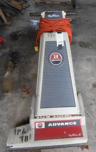 COMMERCIAL NILFISK ADVANCE CARPETREIVER 28 Floor Sweeper