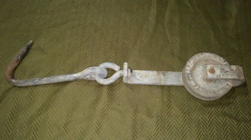 VINTAGE ANTIQUE HEAVY DUTY STEEL MEAT SINGLE HOOK PULLEY BEEF DEER ELK TAXIDERMY