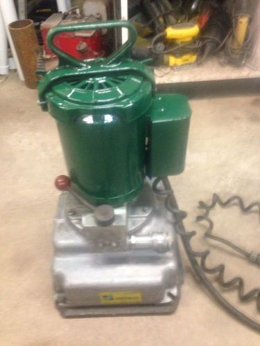 Greenlee 940 Hydraulic Pump works good