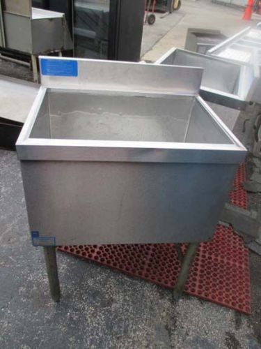 S24CT-7 LaCrosse 24&#034; Ice Chest with Cold Plate  - Ice Bin - #00