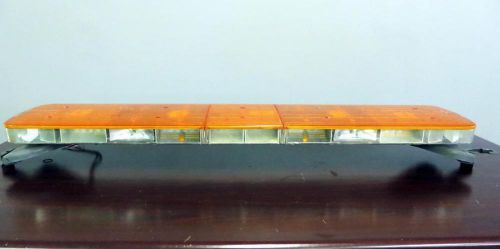 AMBER FEDERAL SIGNAL 52&#034; LED LIGHTBAR LIGHT BAR Tow Truck Snow Plow Security