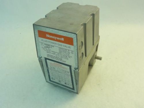 156394 Old-Stock, Honeywell V4055D-1019 Fluid Power Gas Valve, 110/120VAC