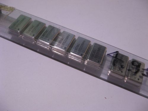 Lot of 8 Suntrac 4.915200 MHz Crystal Oscilllators - NOS